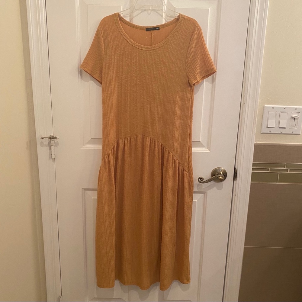Ribbed mustard yellow flowy dress